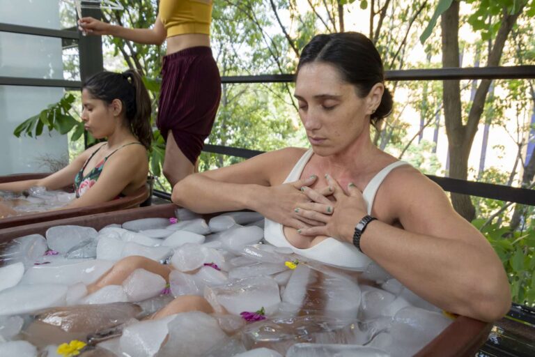 How Ice Baths Boost Muscle Recovery